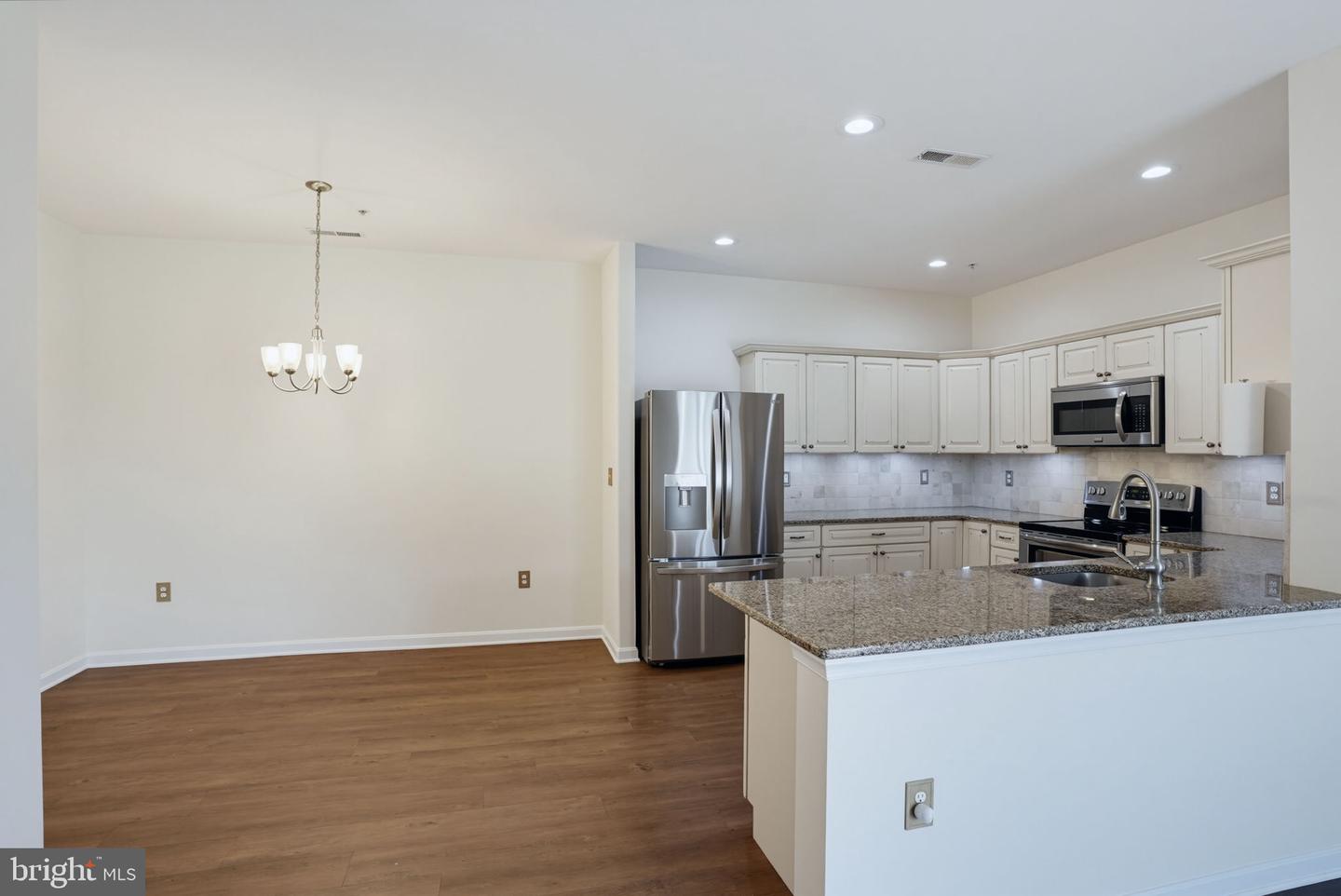 3401b S Sagamore Dr #3401b Property Photo 14