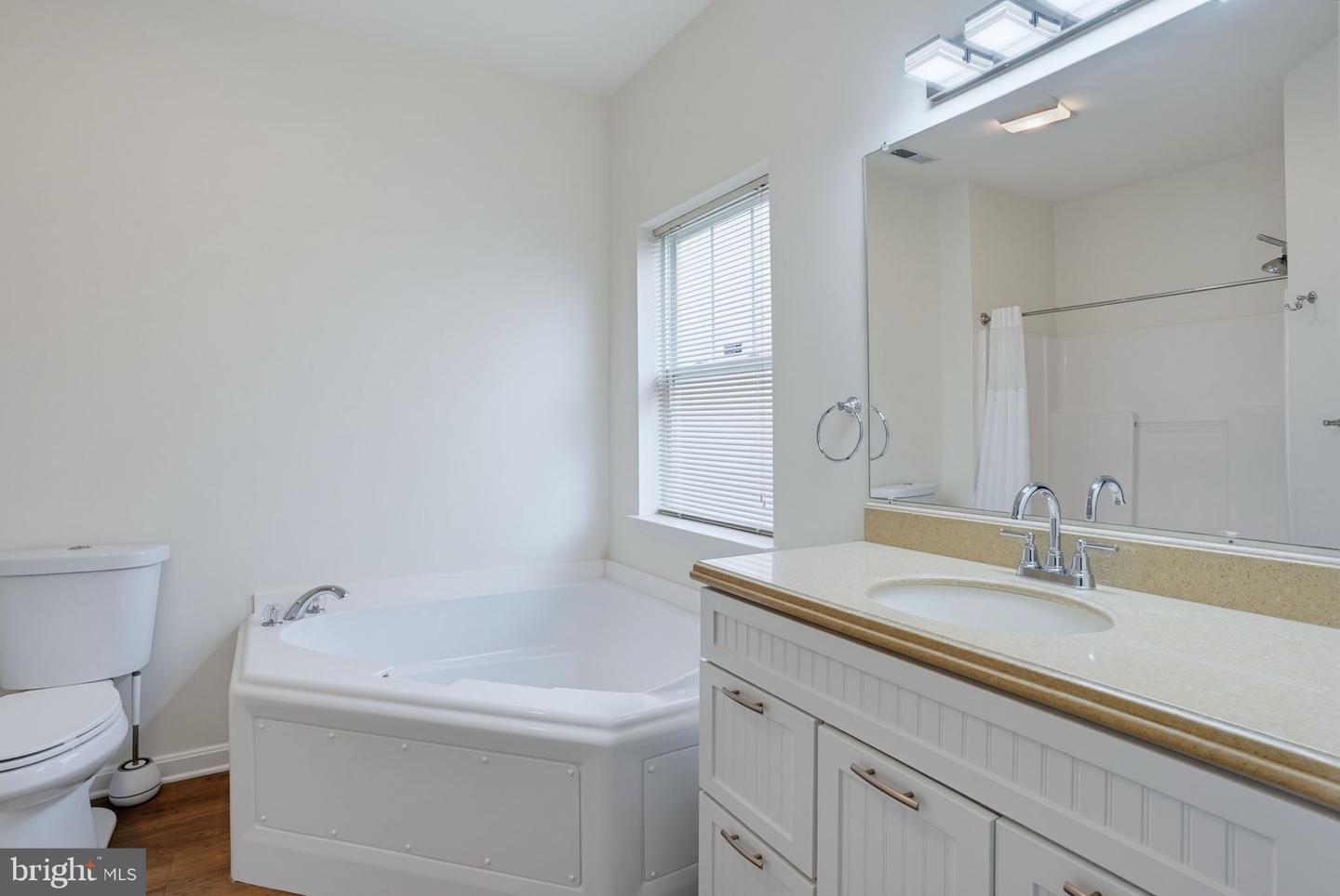 3401b S Sagamore Dr #3401b Property Photo 32