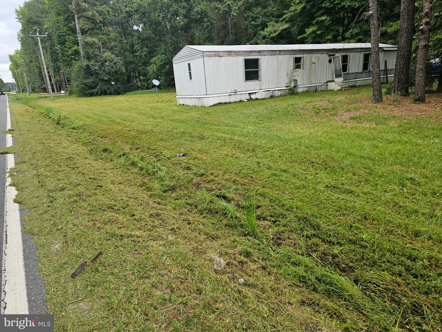 28597 Woodcrest Dr Property Photo 2