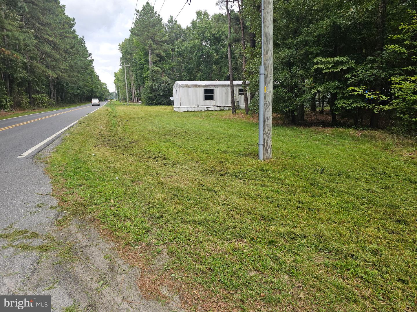 28597 Woodcrest Dr Property Photo 6