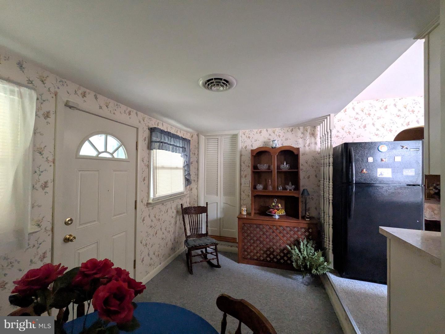 722 E Ivy Dr Property Photo 5