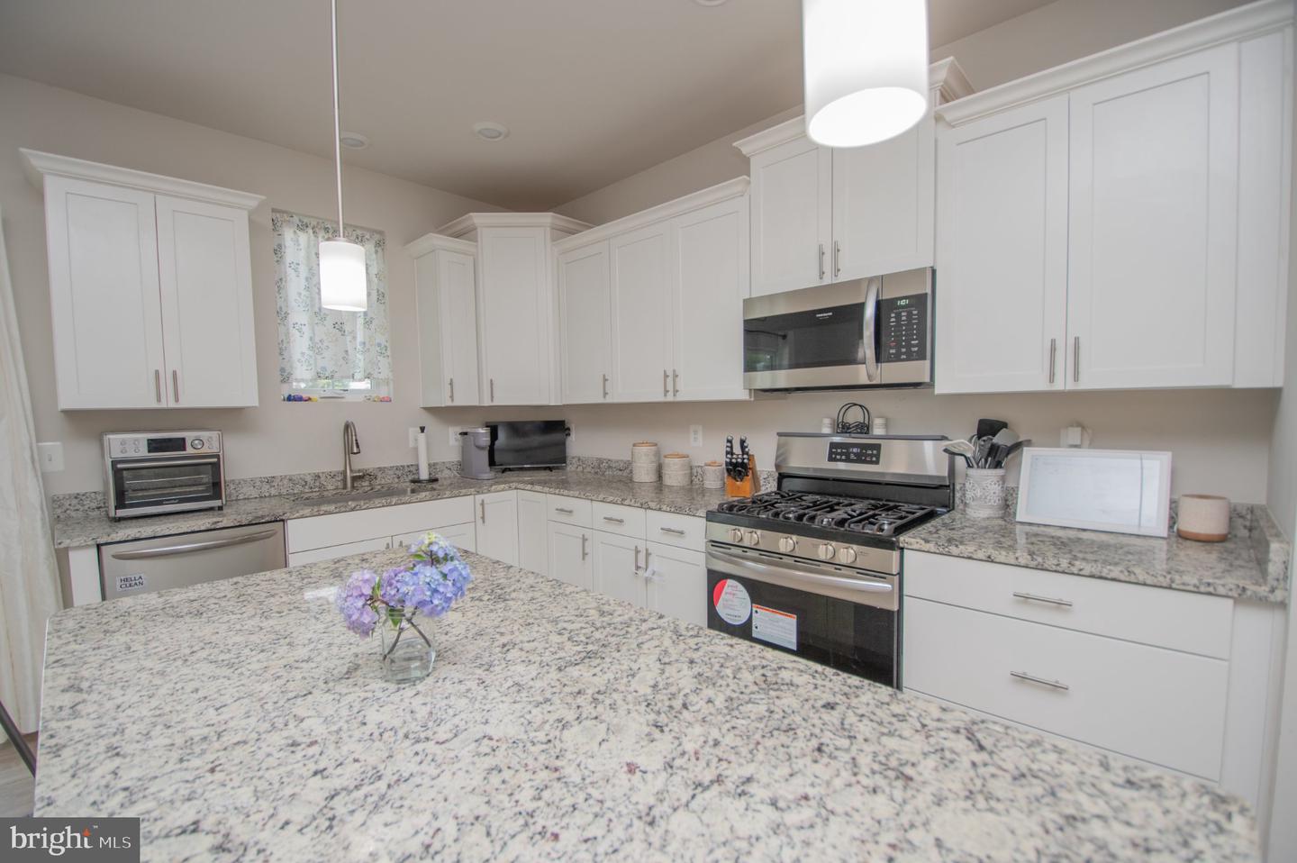 35207 Wright Way Property Photo 5