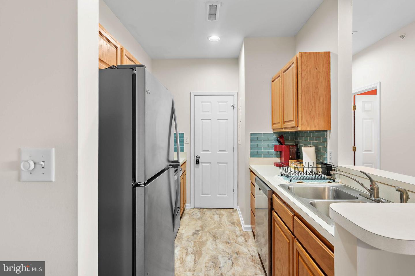 300 Pebble Dr Property Photo 10