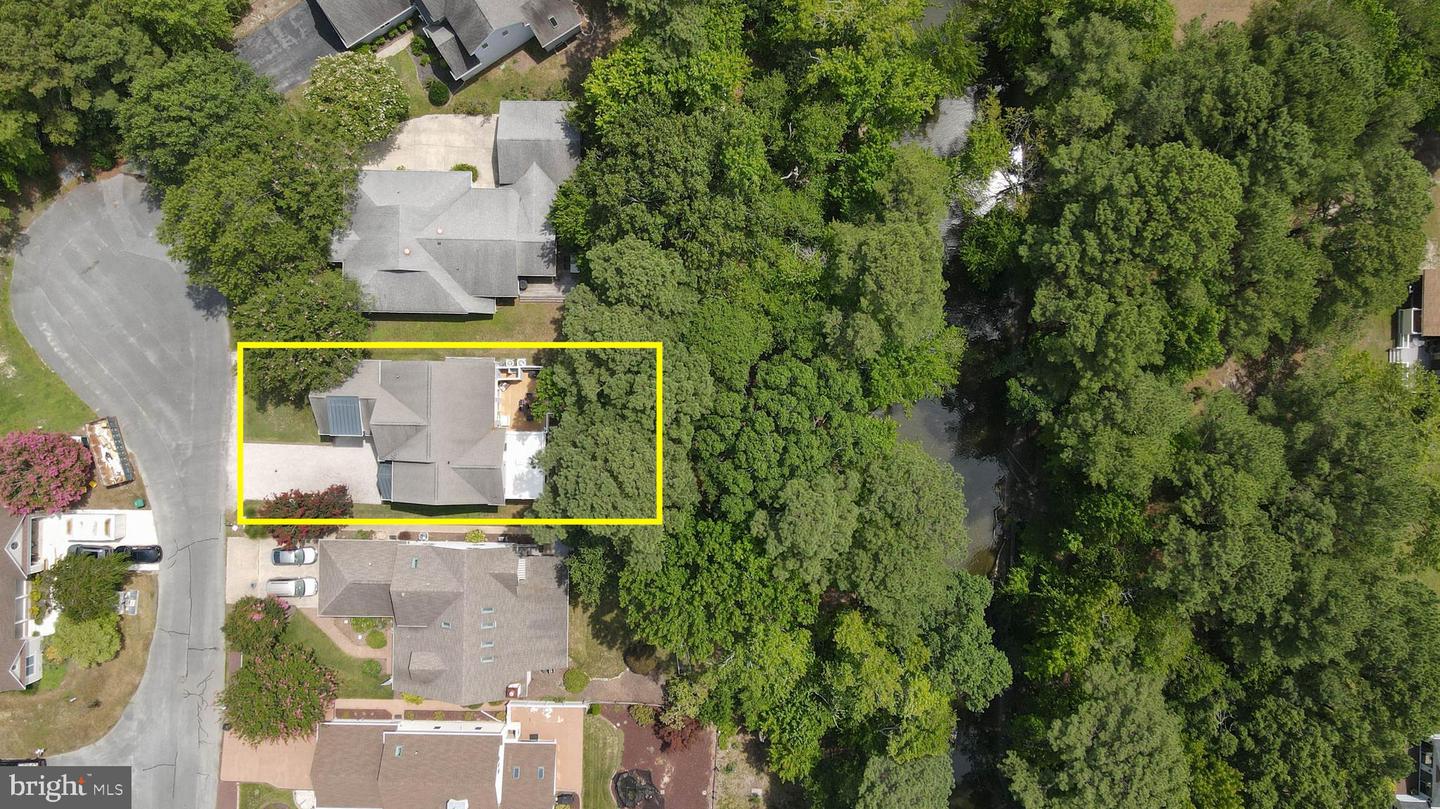 986 Turtle Dr Property Photo 3
