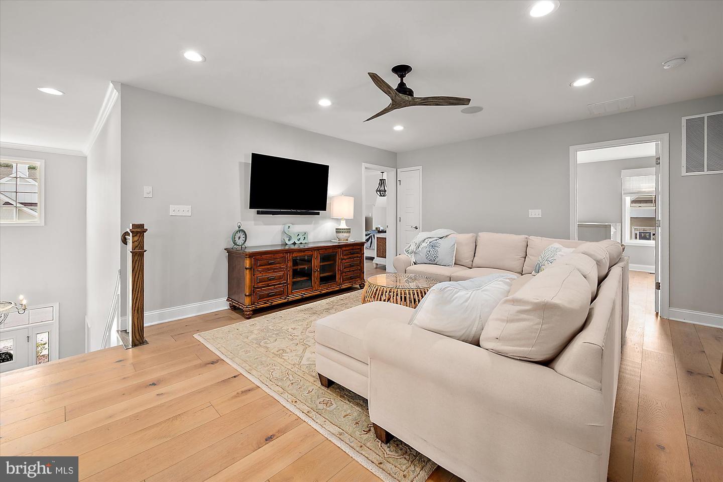 27017 Bay Bluff Rd Property Photo 27