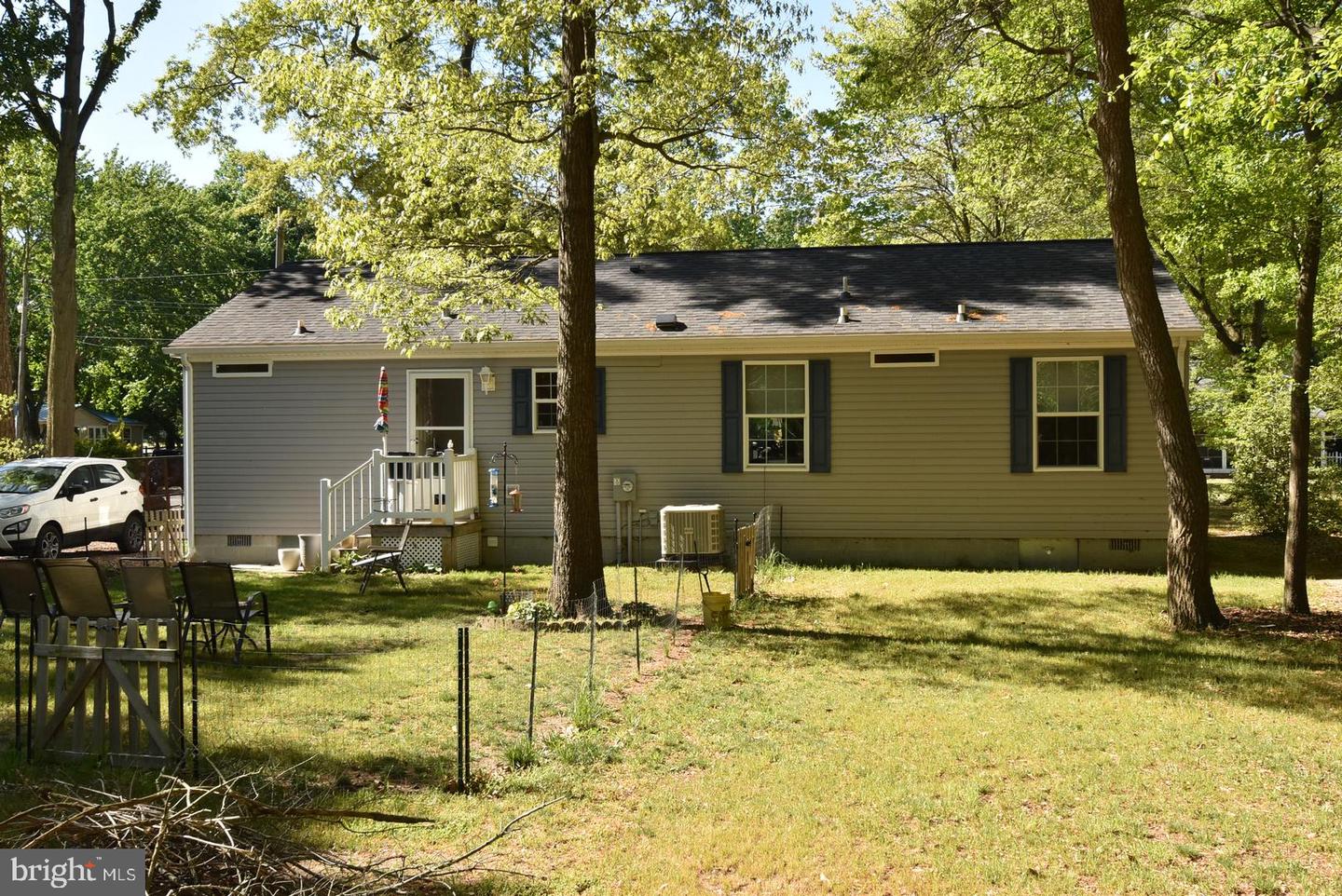 146 Laurel Ave Property Photo 23