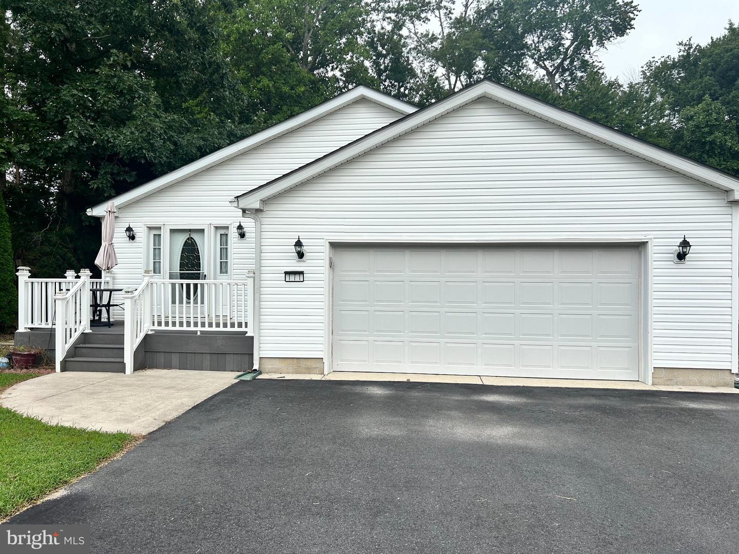 171 WHITE PINE DR