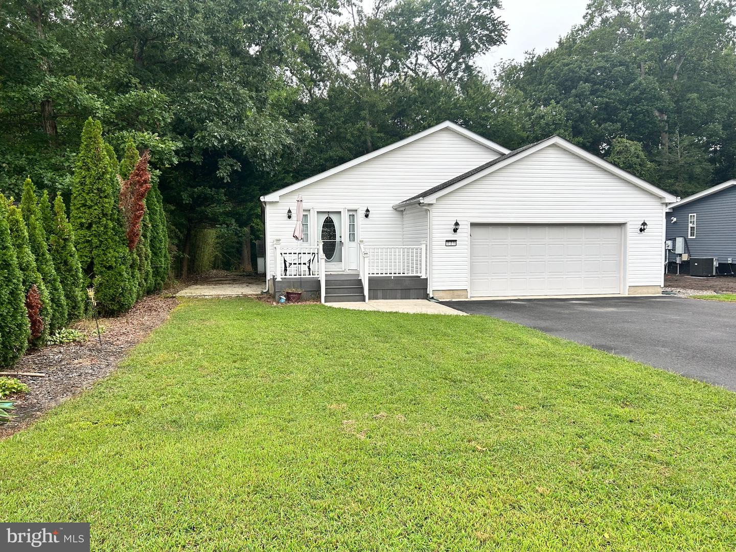 171 White Pine Dr Property Photo 2