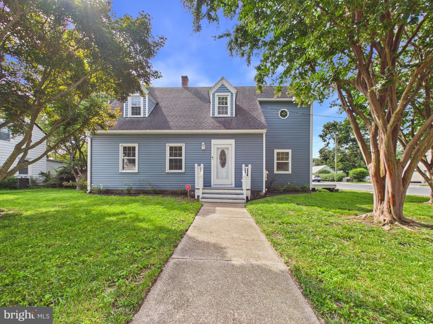 311 Cedar St Property Photo 1