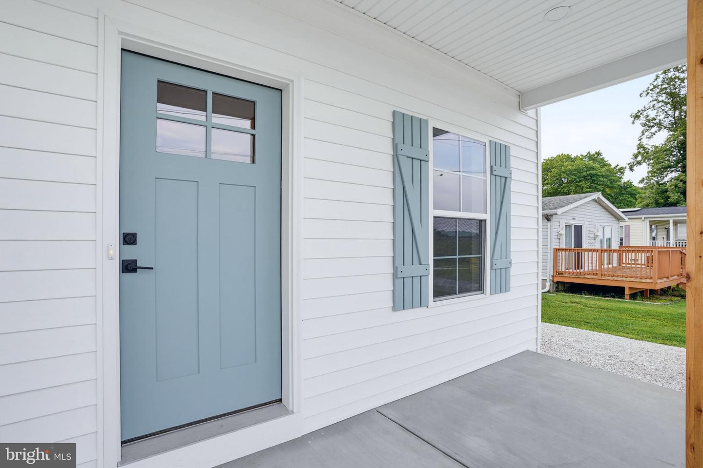 14452 Slim St Property Photo 6