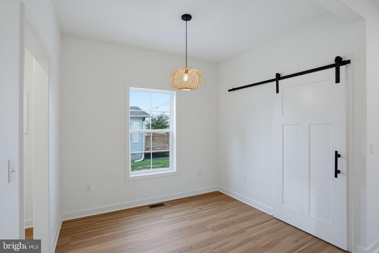 14452 Slim St Property Photo 20