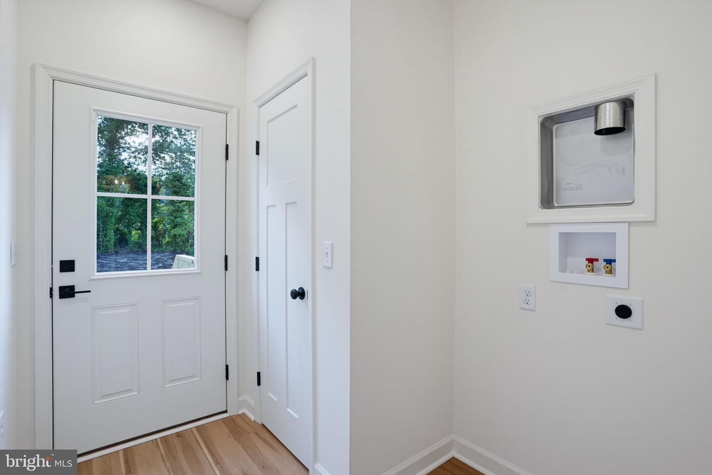 14452 Slim St Property Photo 22