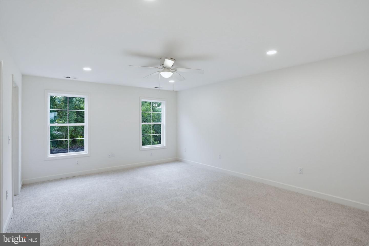 14452 Slim St Property Photo 24