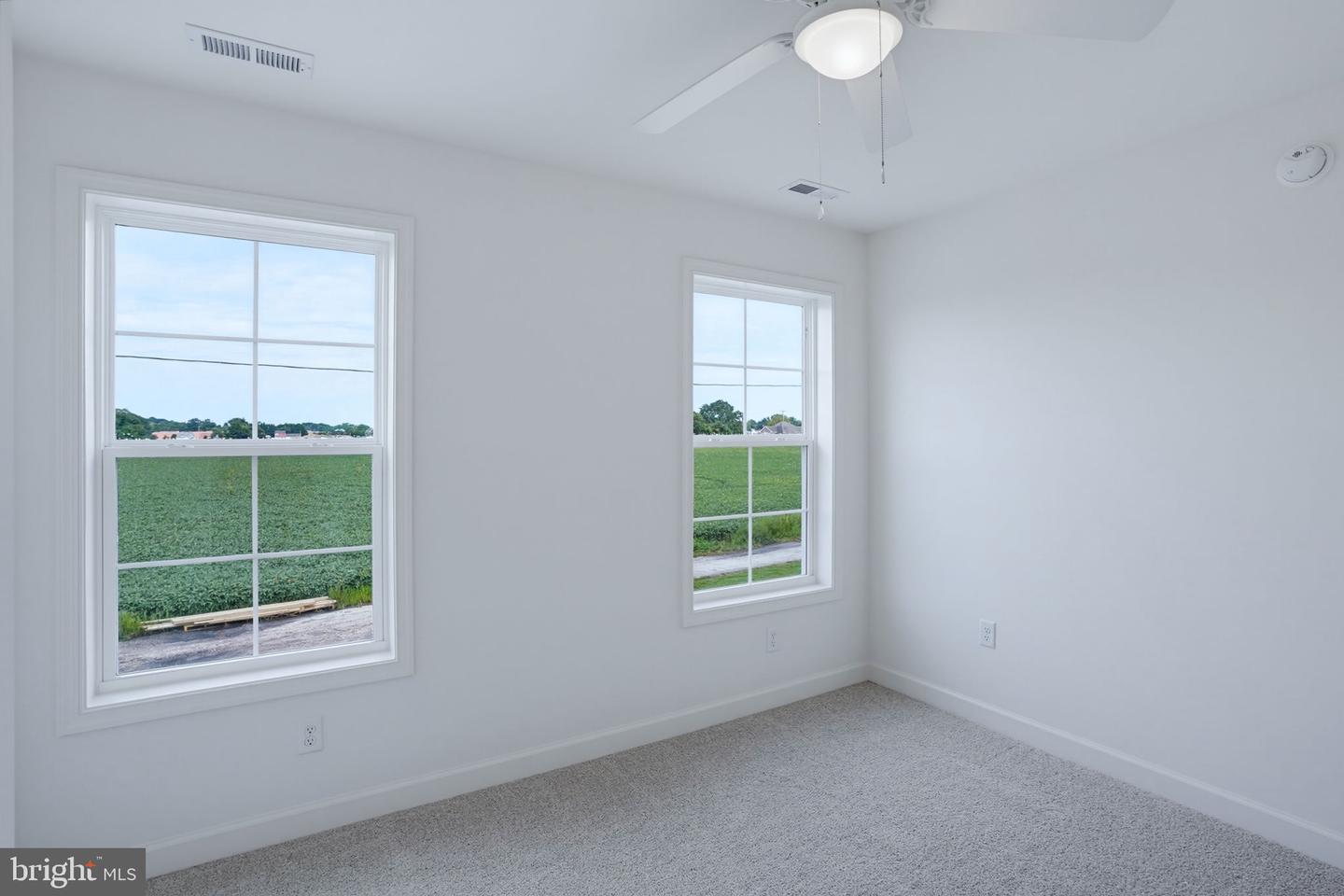 14452 Slim St Property Photo 32