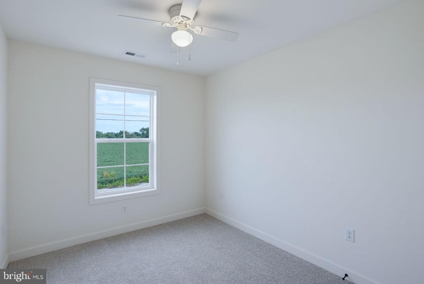 14452 Slim St Property Photo 34