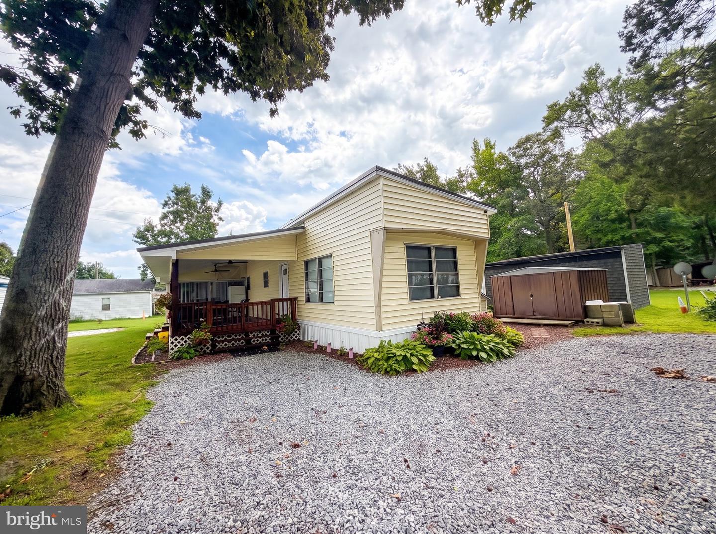 25448 Corkys Ln Property Photo 2