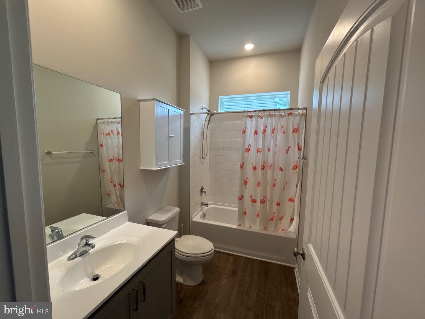 34336 East Lake Property Photo 7