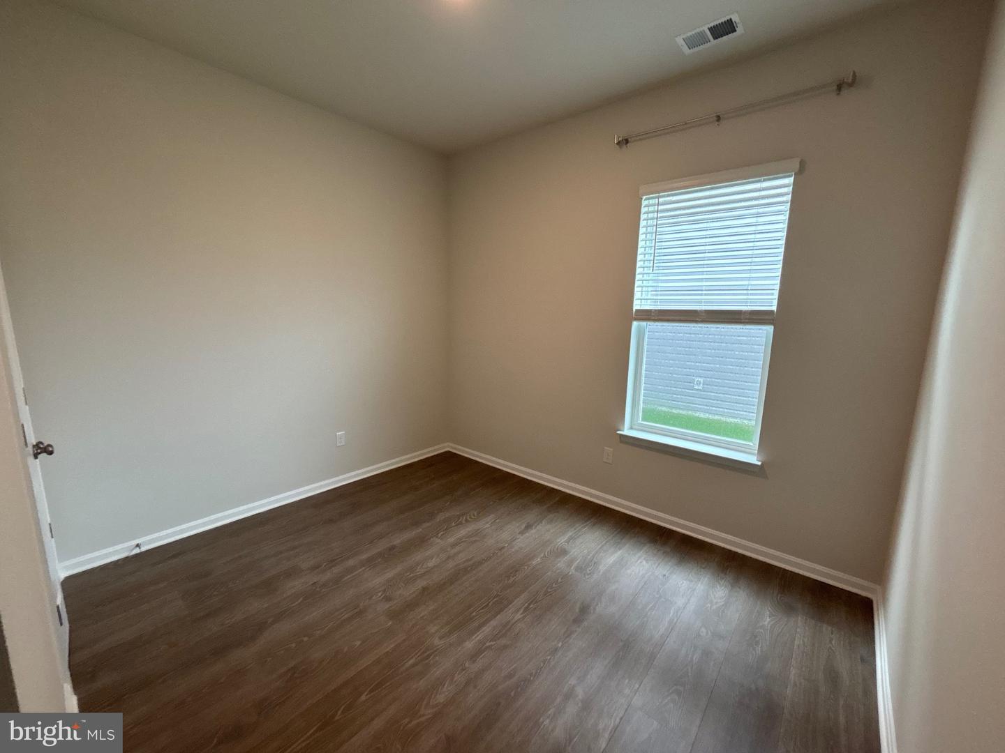34336 East Lake Property Photo 8