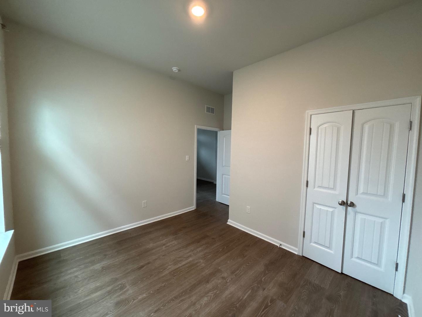 34336 East Lake Property Photo 9