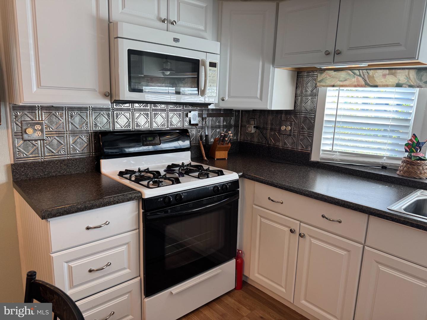 26 Wagon Wheel Ln Property Photo 8