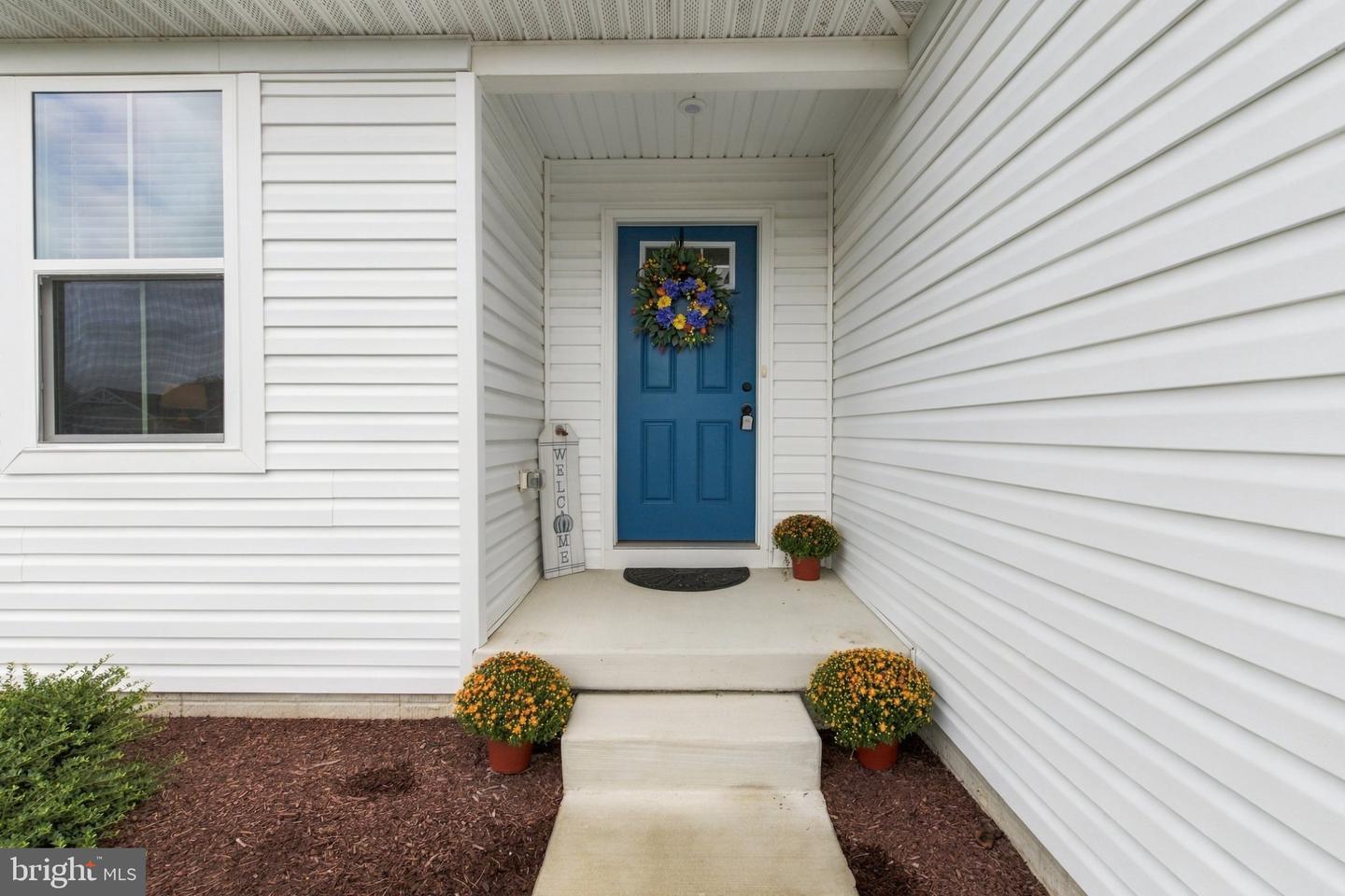 16023 Mcarthur Ln Property Photo 3
