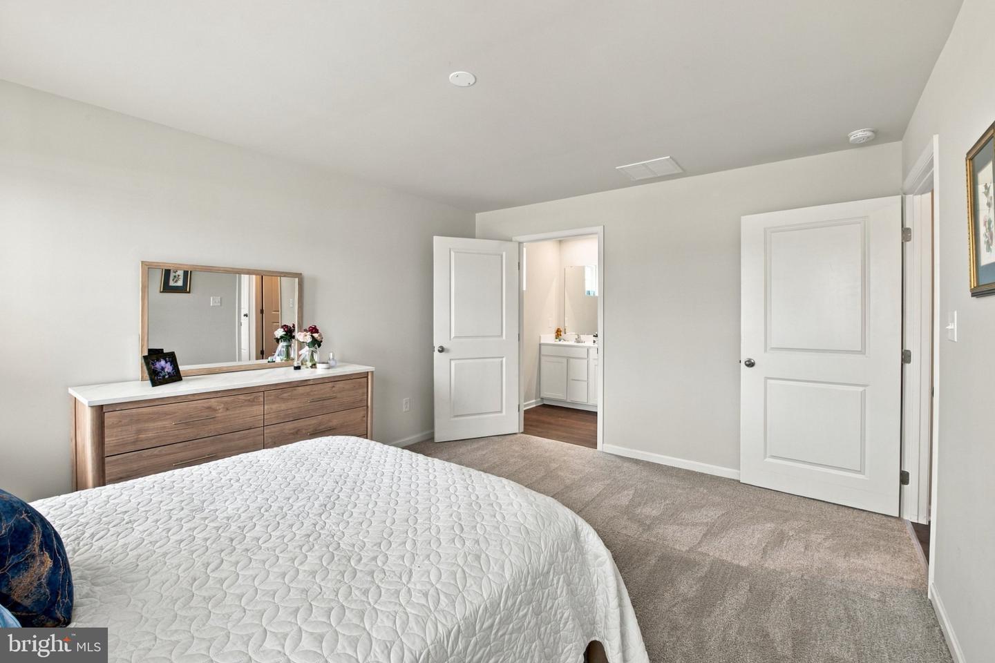 16023 Mcarthur Ln Property Photo 15