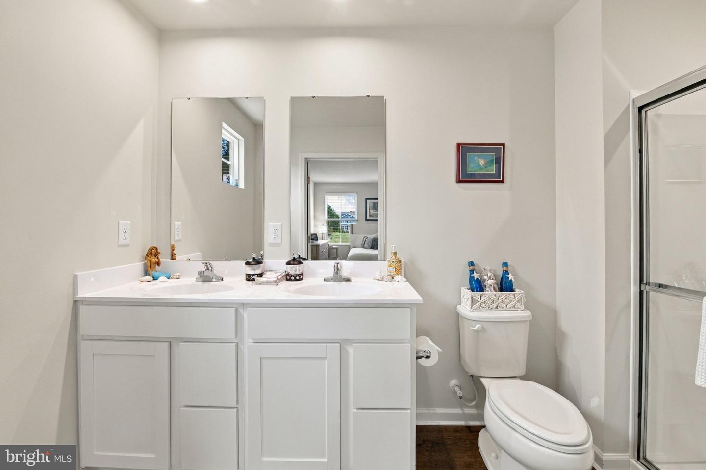 16023 Mcarthur Ln Property Photo 16