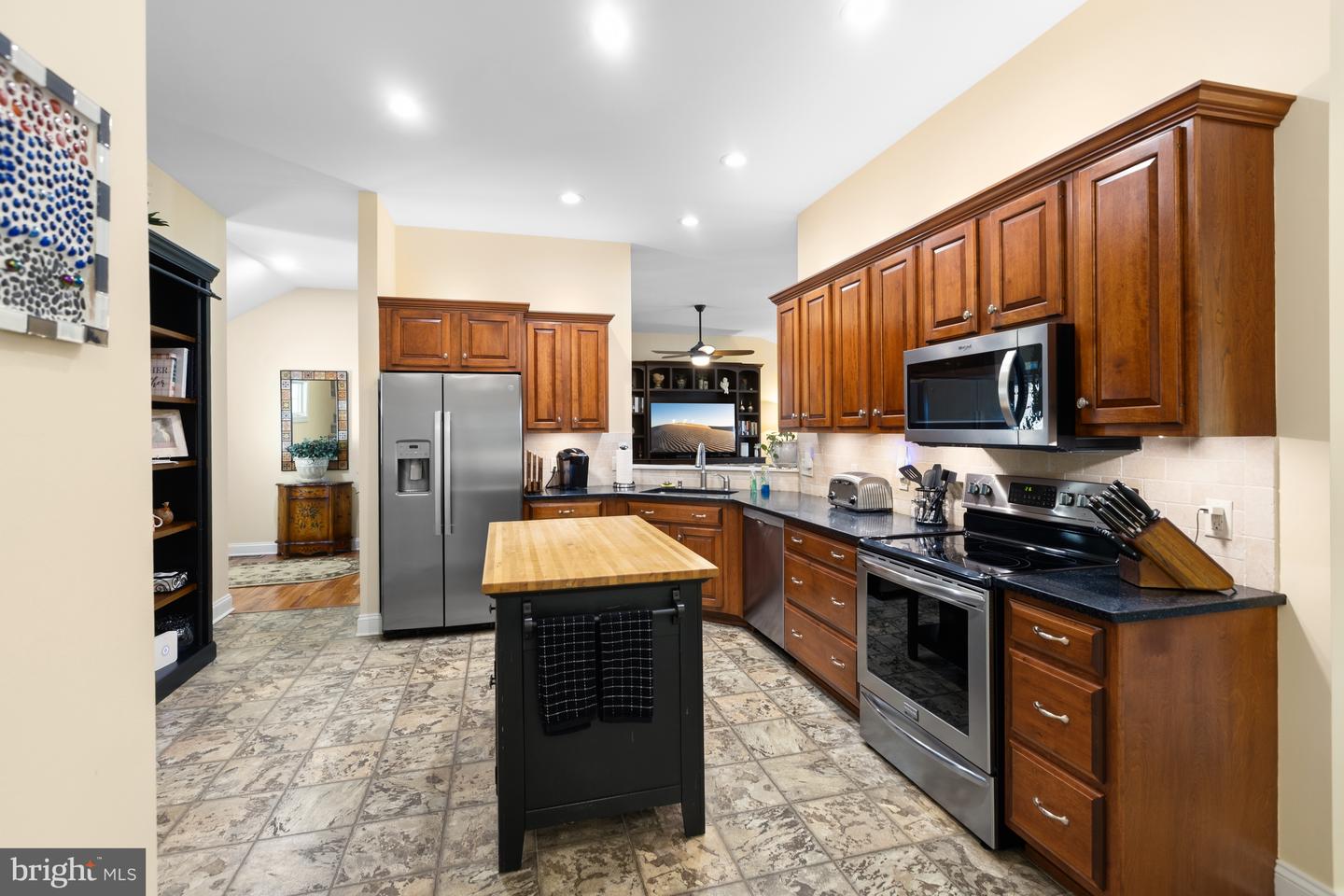 61 Aintree Dr Property Photo 12