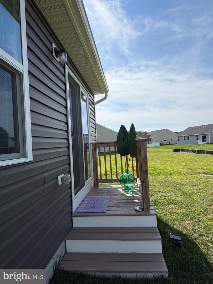 16248 John Adams Ln Property Photo 3