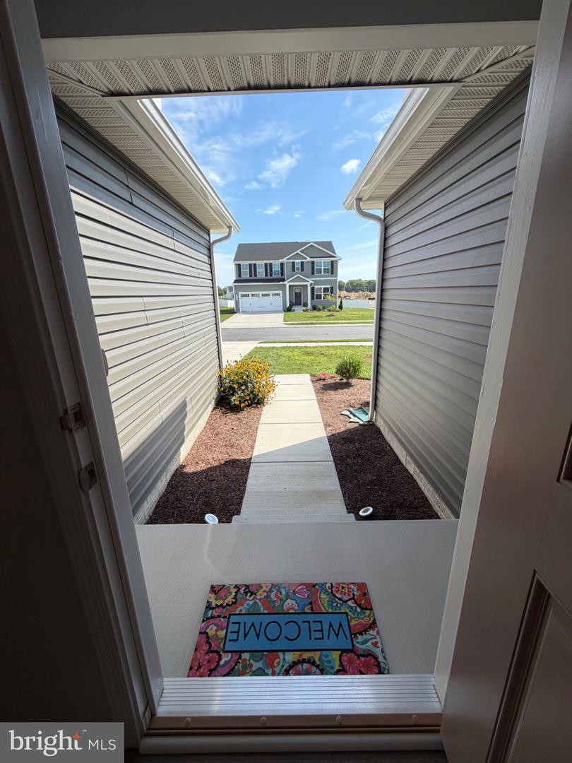 16248 John Adams Ln Property Photo 8