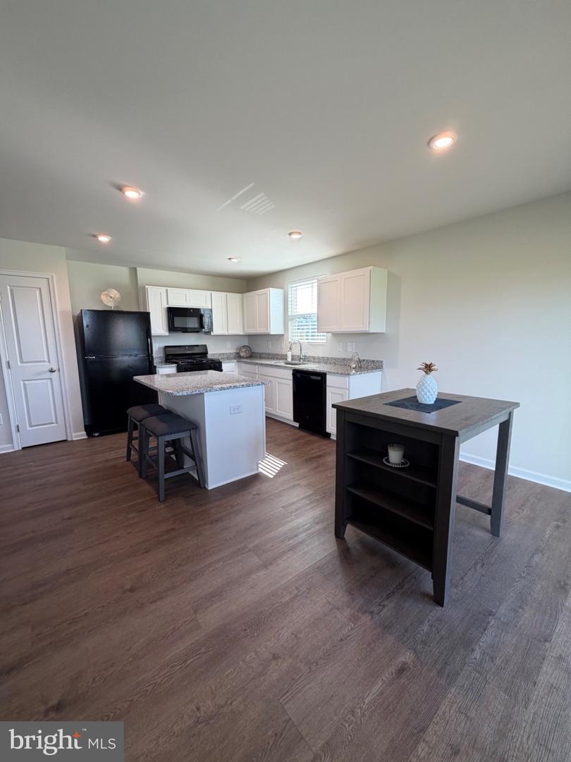 16248 John Adams Ln Property Photo 13