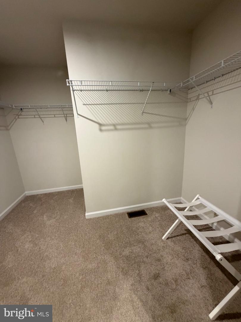 16248 John Adams Ln Property Photo 20