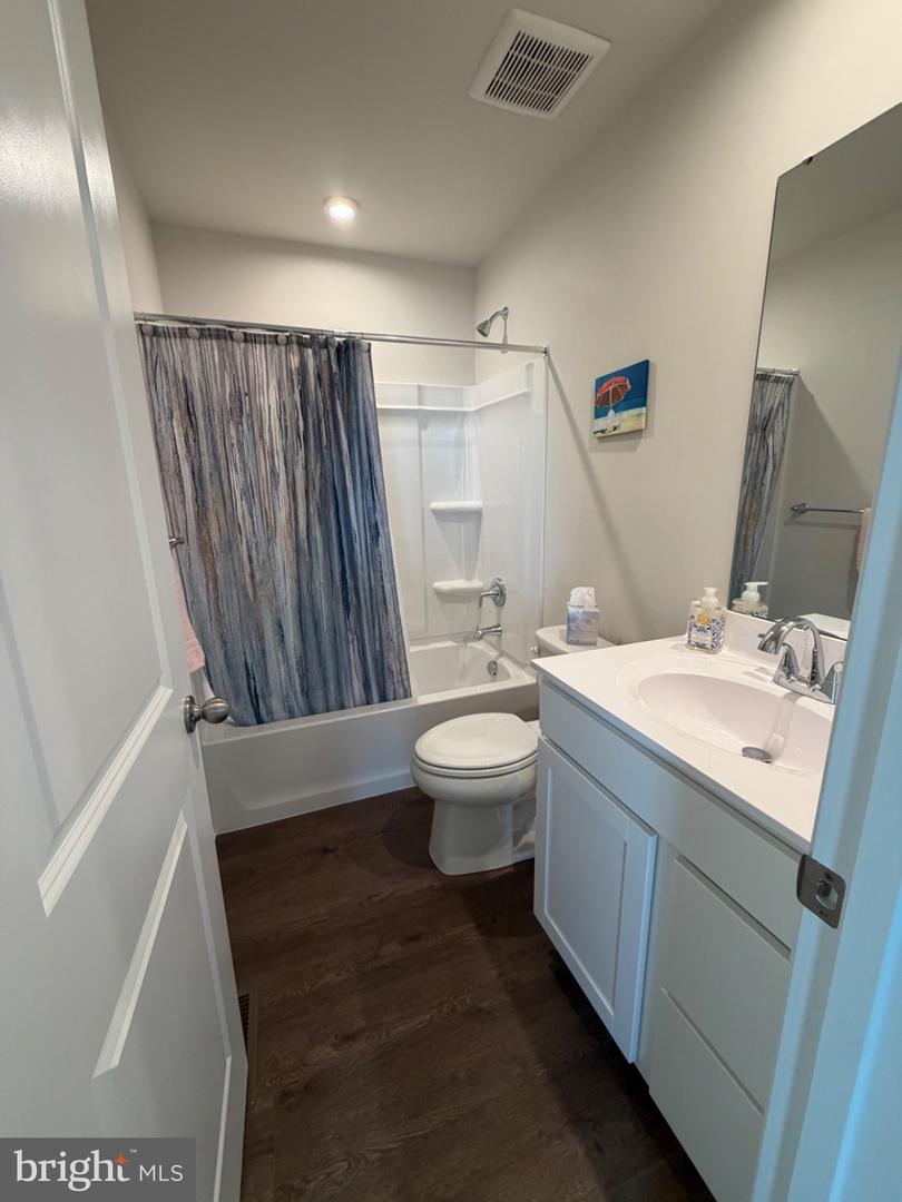 16248 John Adams Ln Property Photo 28
