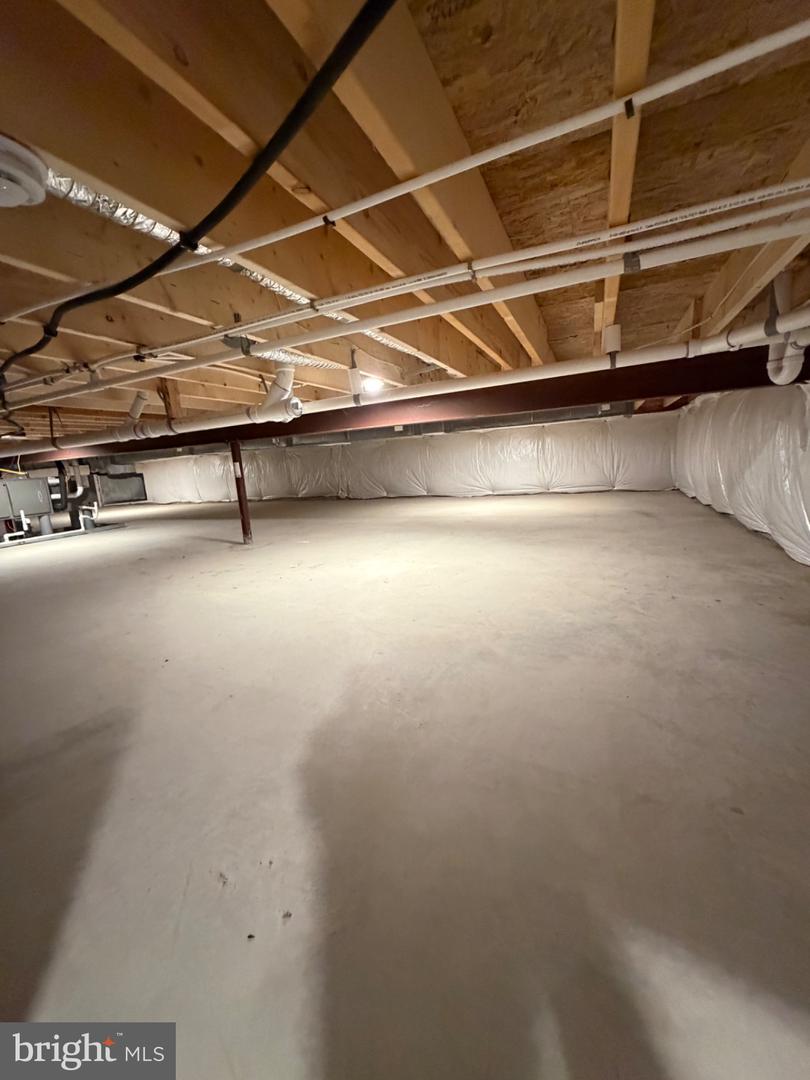 16248 John Adams Ln Property Photo 31