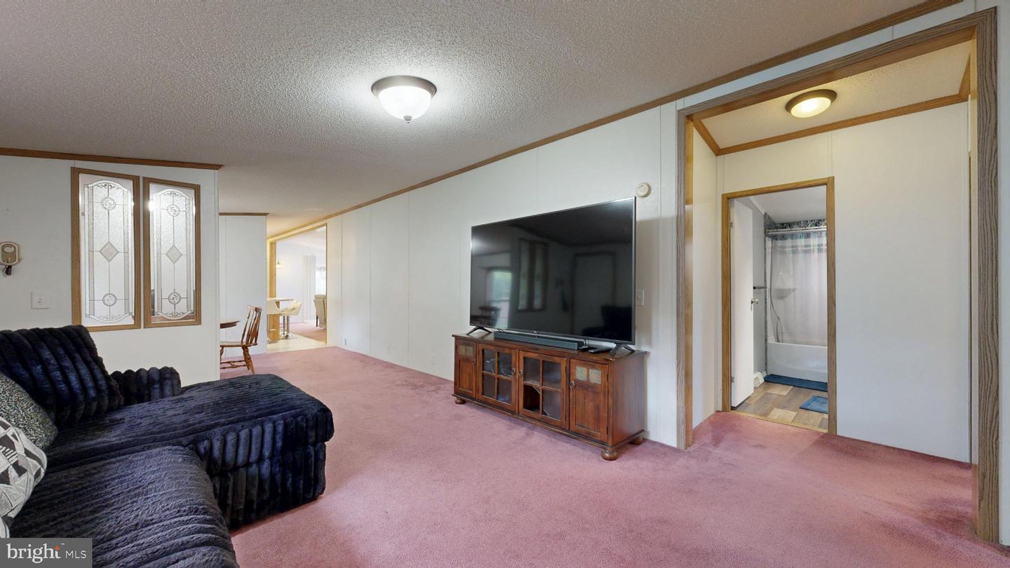 DESU2119558 Property Photo 4