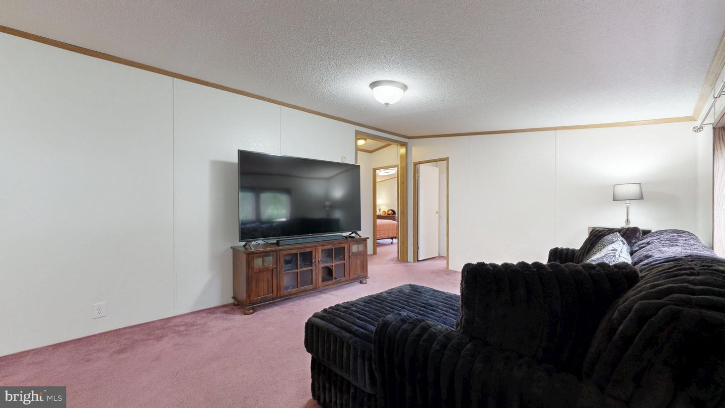 DESU2119558 Property Photo 5