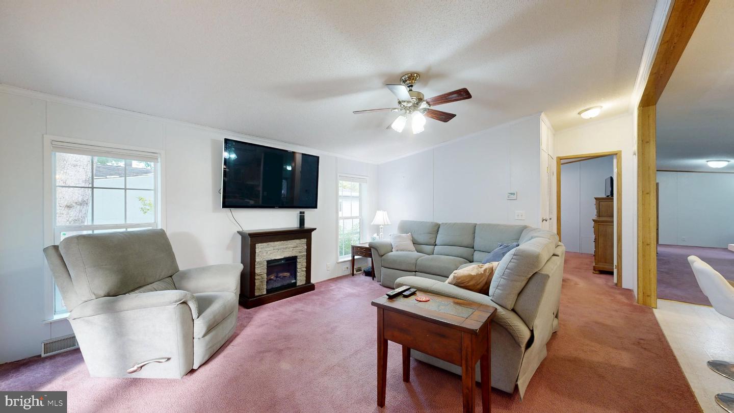 DESU2119558 Property Photo 6
