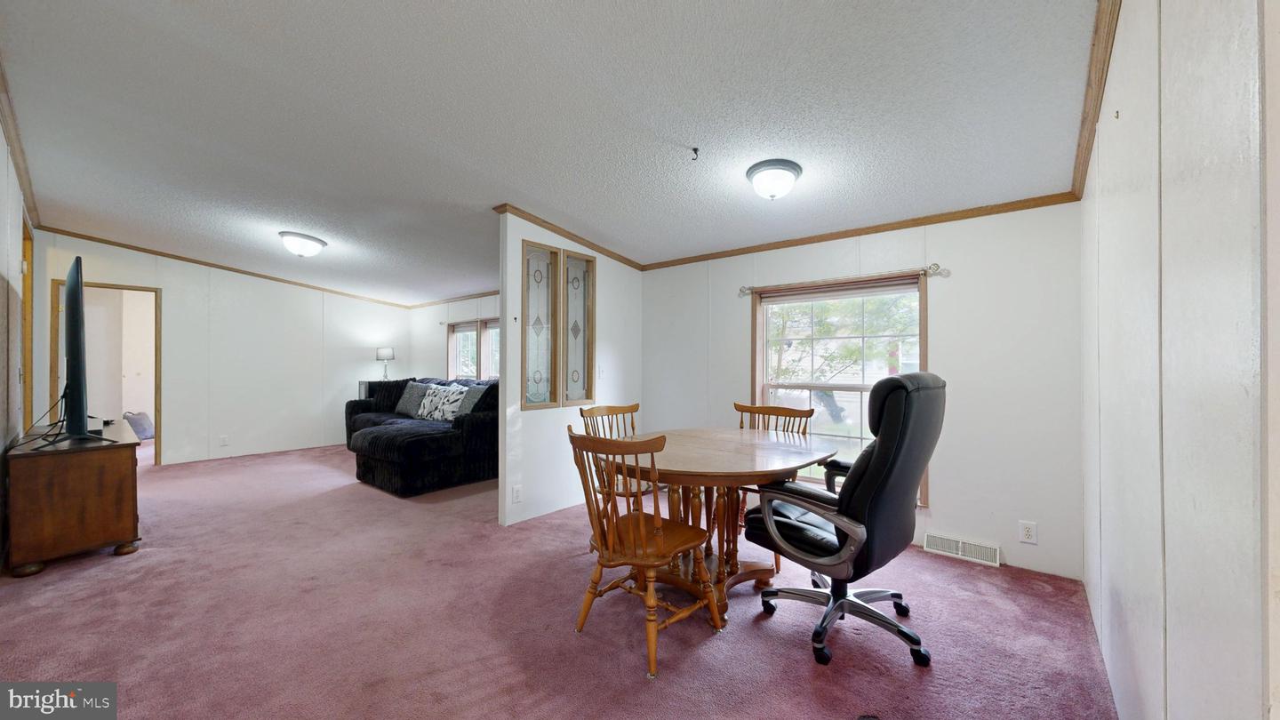 DESU2119558 Property Photo 16