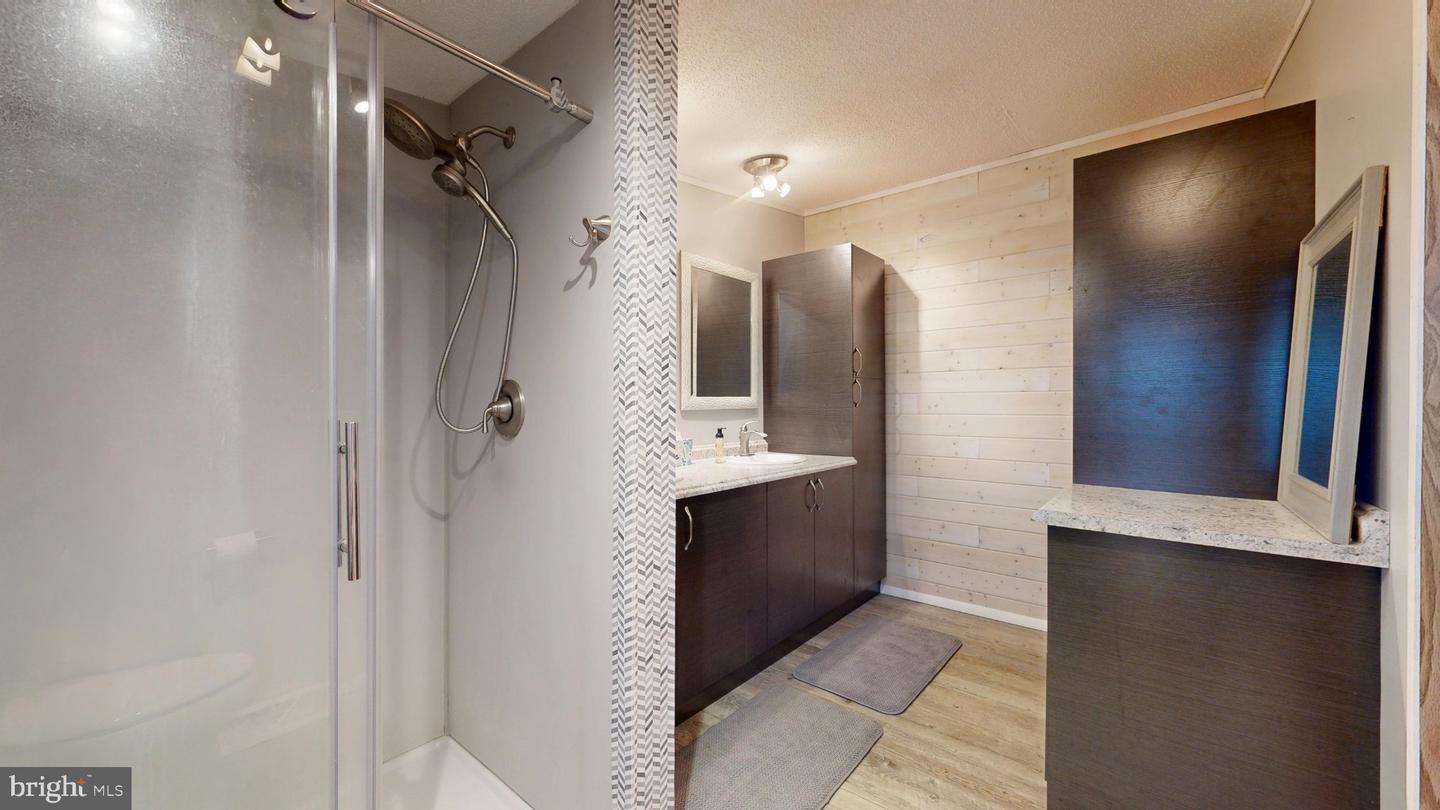 DESU2119558 Property Photo 23
