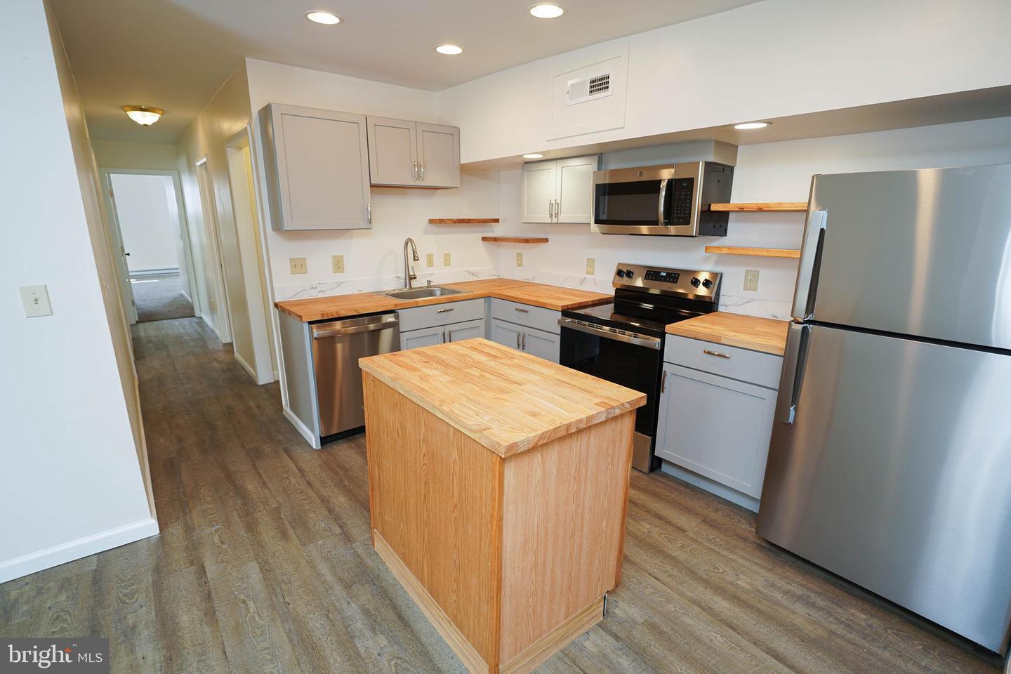 18 N Pennsylvania Ave #201 Property Photo 13