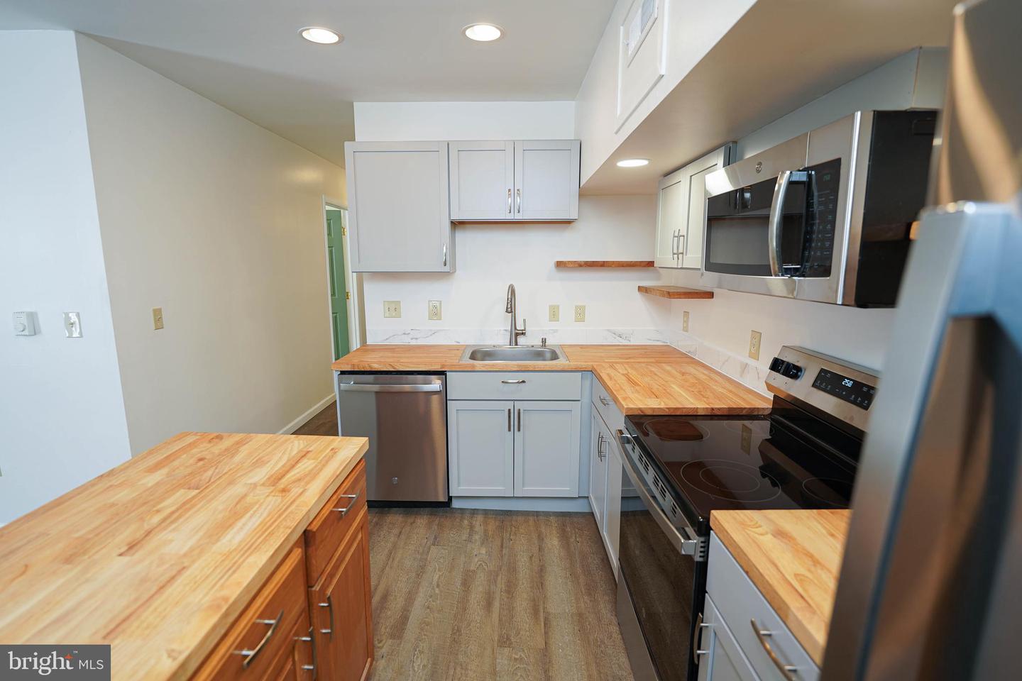 18 N Pennsylvania Ave #201 Property Photo 15
