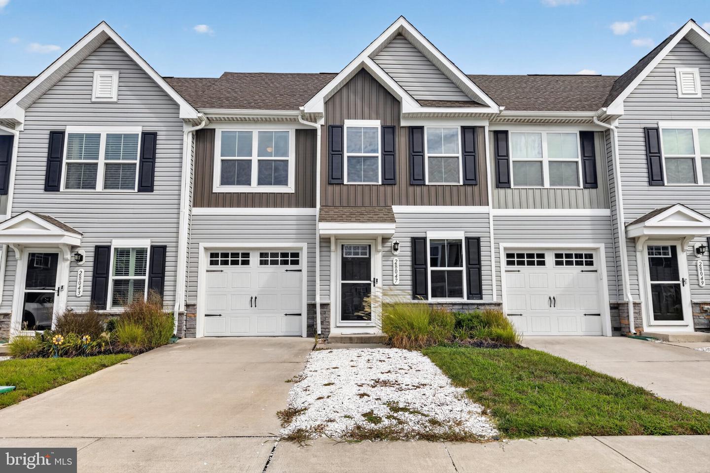 28047 Dew Drop Ln Property Photo 3