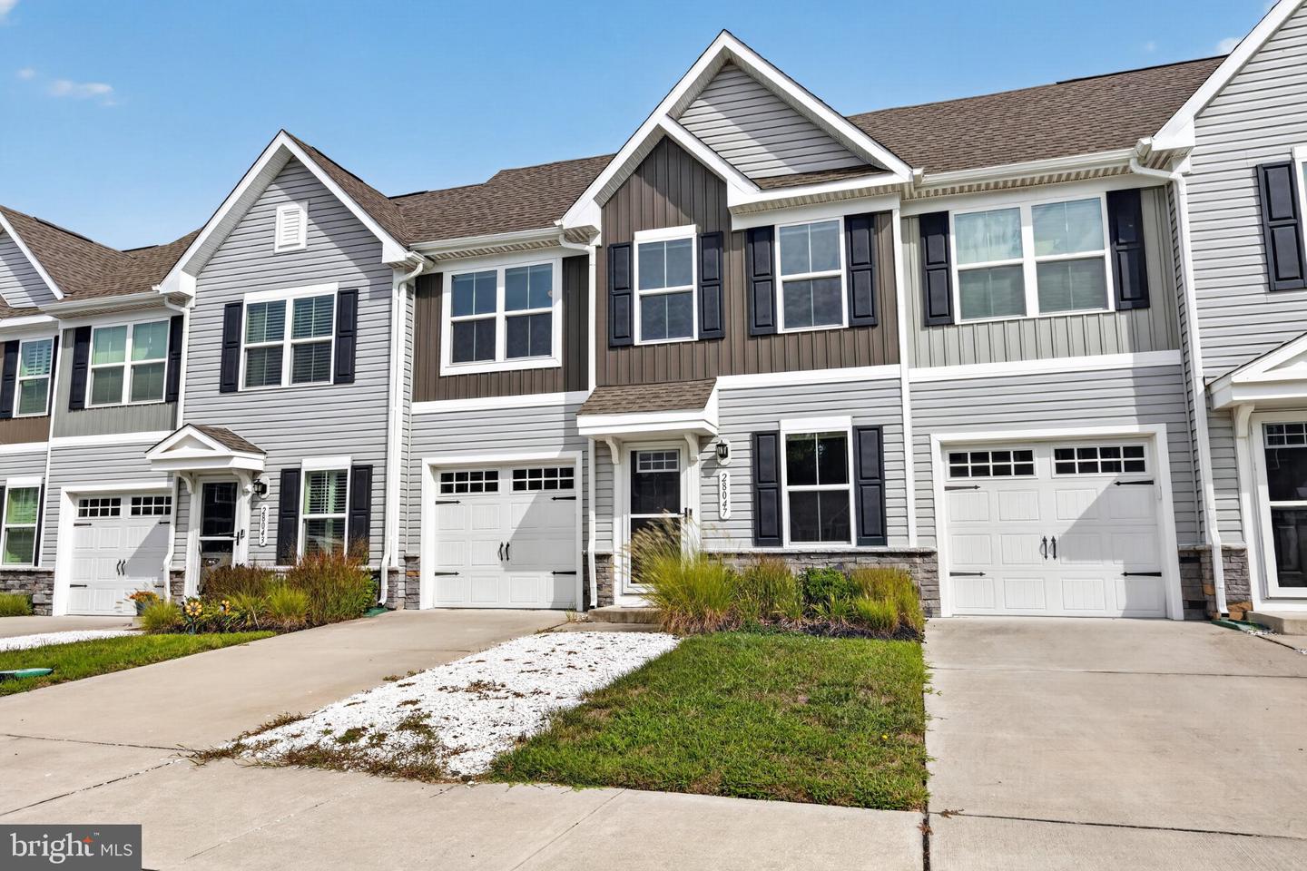 28047 Dew Drop Ln Property Photo 4