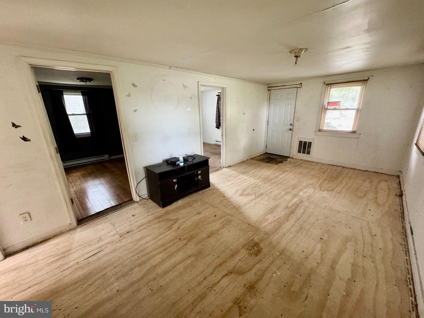 60 E Railroad Ave Property Photo 10