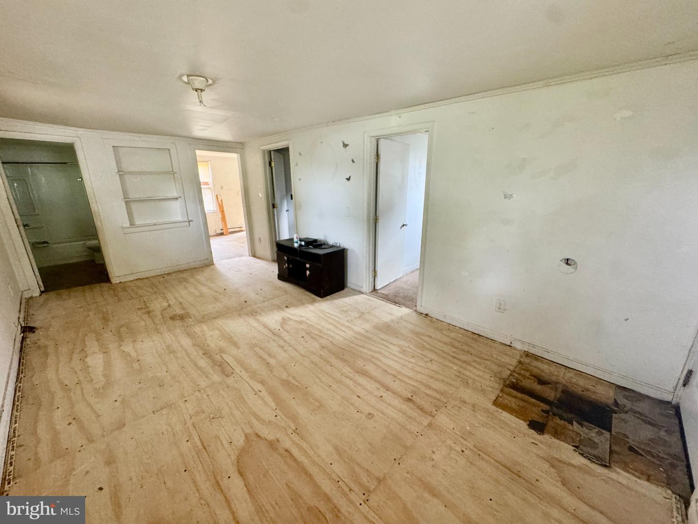 60 E Railroad Ave Property Photo 11