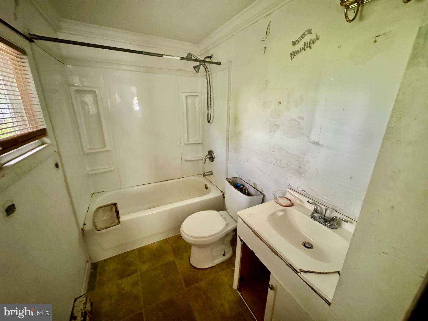 60 E Railroad Ave Property Photo 20