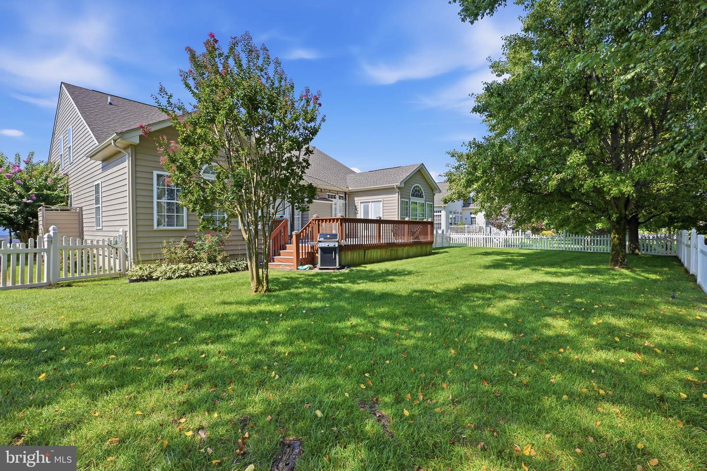 33067 E Light Dr Property Photo 8