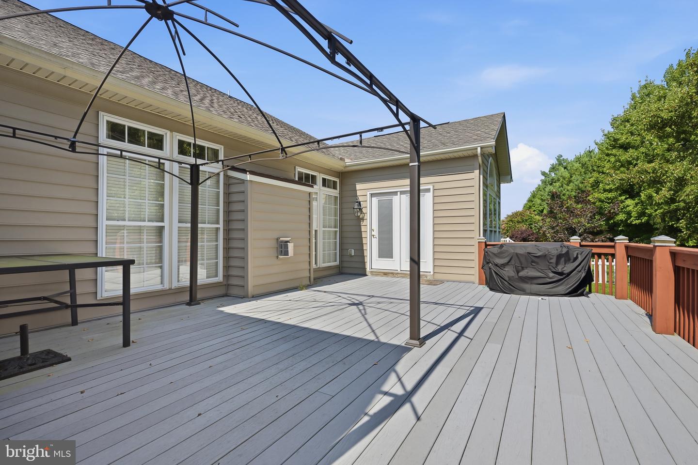 33067 E Light Dr Property Photo 9
