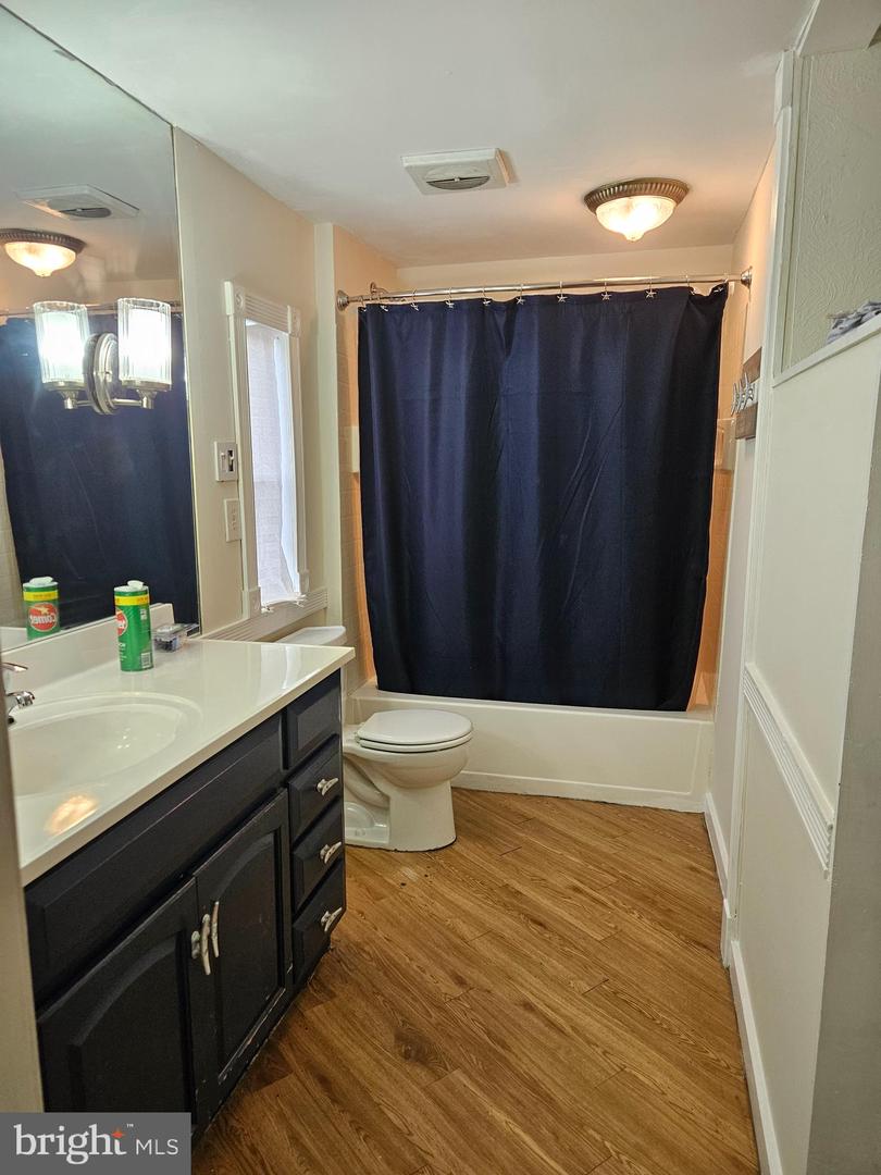 19602 Queen Ln #30 Property Photo 15