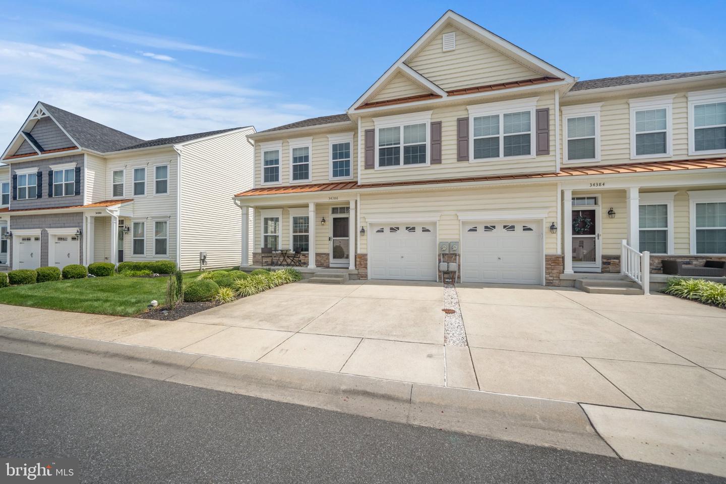 34386 Bronze Property Photo 2